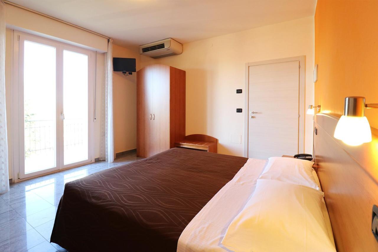 Hotel Sabo' Castel Maggiore Exterior photo