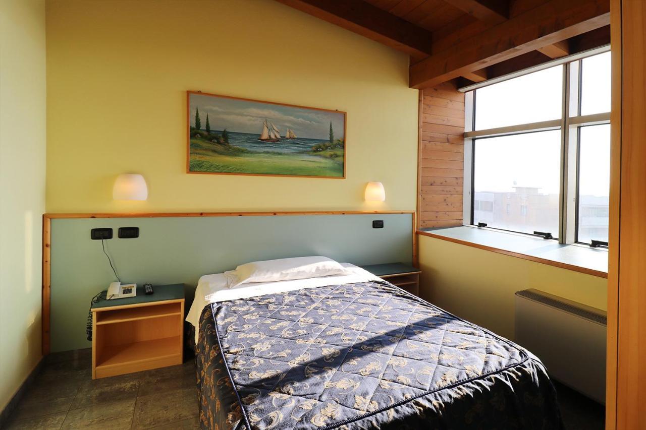 Hotel Sabo' Castel Maggiore Exterior photo
